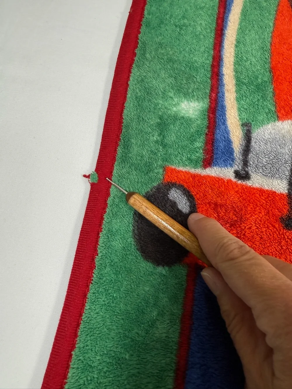 VINTAGE THOMAS THE TRAIN Fleece Throw Blanket 30x43 Blue Green Kids